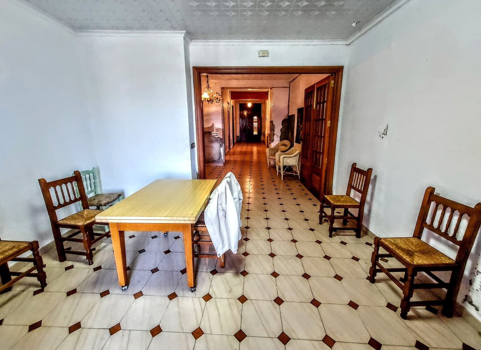 5 makuuhuone Omakotitalo myytävänä paikassa Montserrat - 255 000 € (Ref: 9564836)