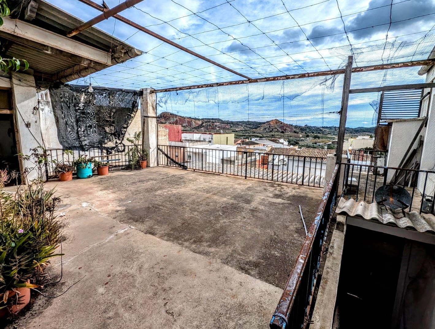 5 makuuhuone Omakotitalo myytävänä paikassa Montserrat - 255 000 € (Ref: 9564836)