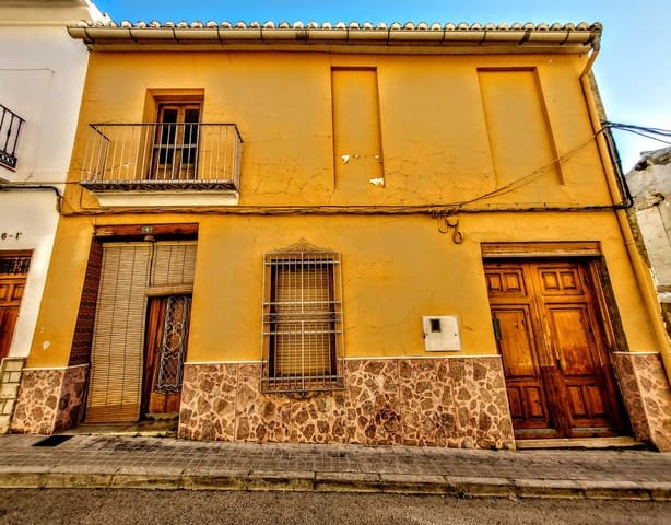 5 makuuhuone Omakotitalo myytävänä paikassa Montserrat - 255 000 € (Ref: 9564836)