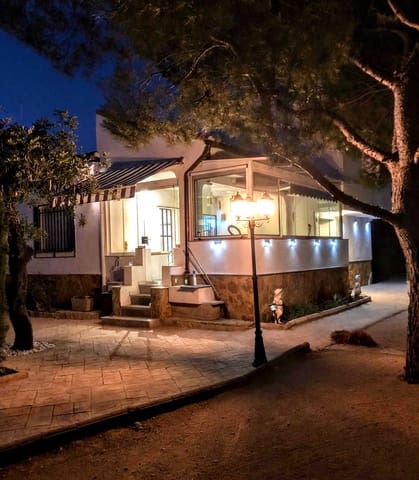 Chalet de 3 habitaciones en Montroy en venta con piscina - 239.000 € (Ref: 9568191)