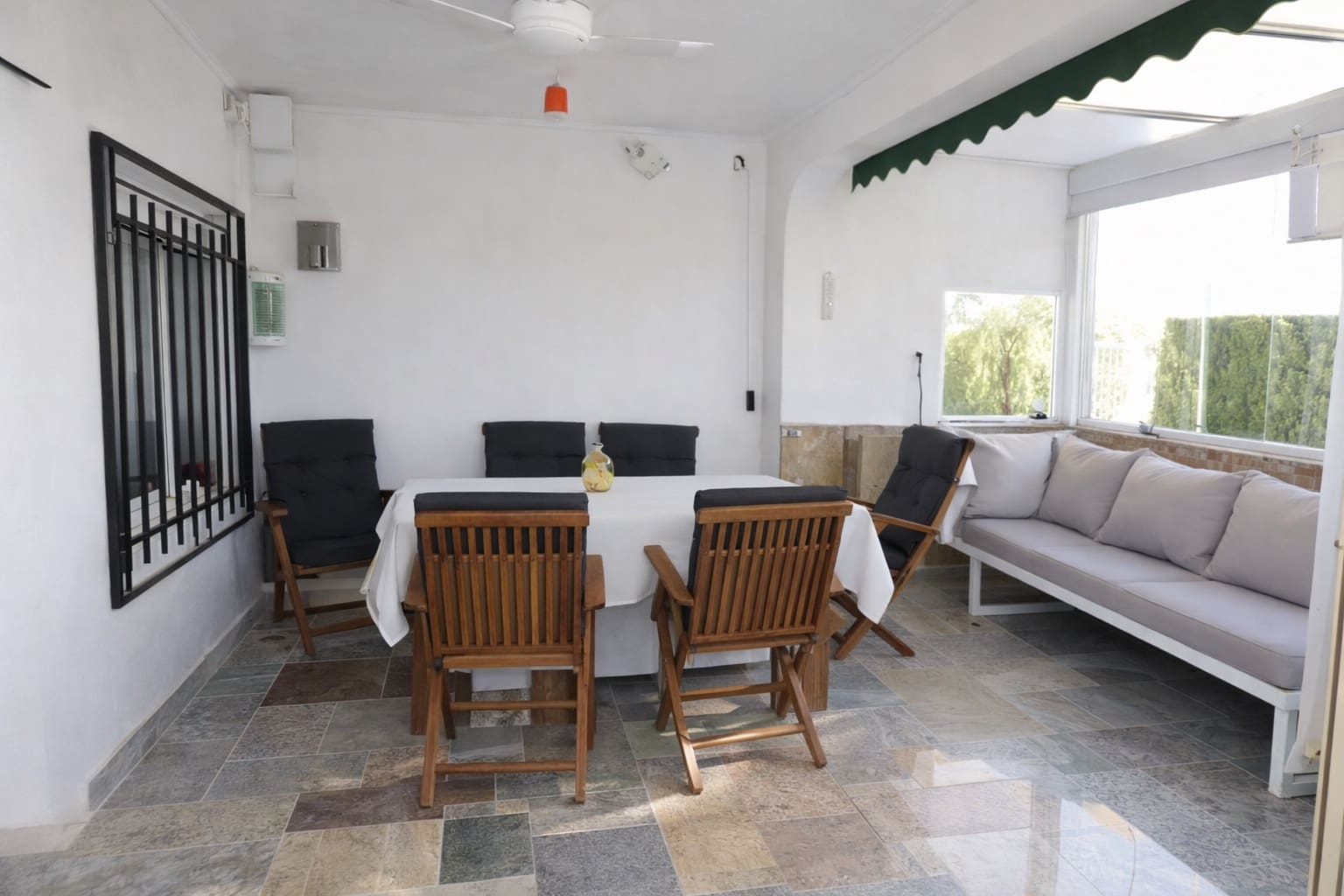 Chalet de 3 habitaciones en Montroy en venta con piscina - 239.000 € (Ref: 9568191)