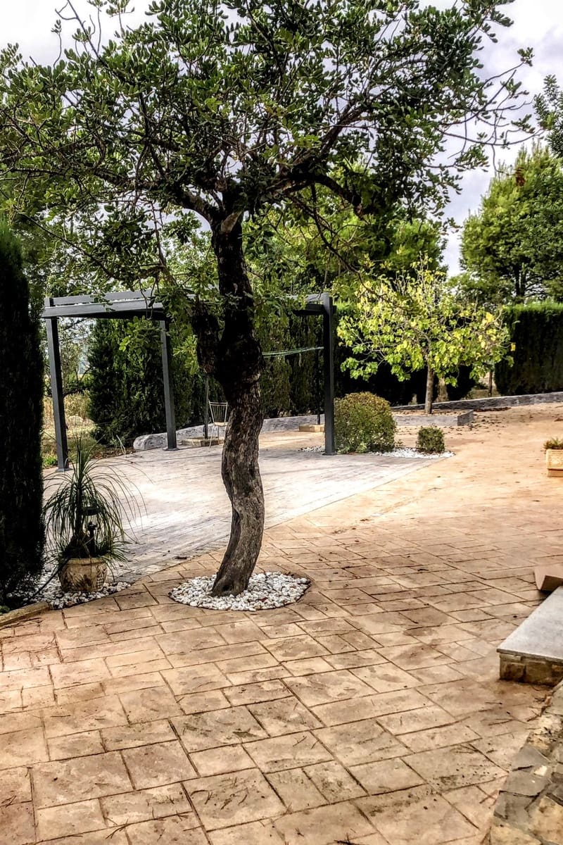 Chalet de 3 habitaciones en Montroy en venta con piscina - 239.000 € (Ref: 9568191)