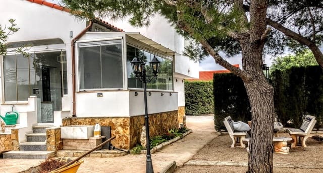 Chalet de 3 habitaciones en Montroy en venta con piscina - 239.000 € (Ref: 9568191)