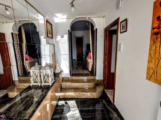 3 sovrum Villa till salu i Montroy med pool - 239 000 € (Ref: 9568191)