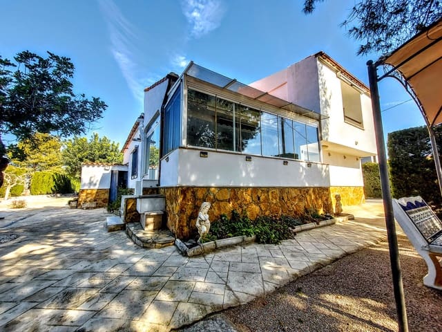 3 sovrum Villa till salu i Montroy med pool - 239 000 € (Ref: 9568191)