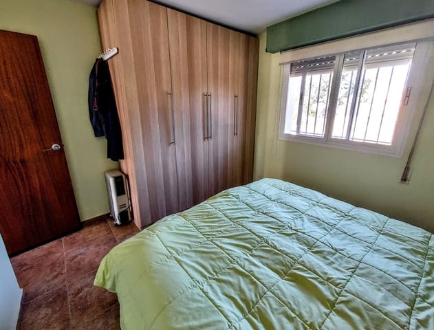 3 sovrum Villa till salu i Montroy med pool - 239 000 € (Ref: 9568191)