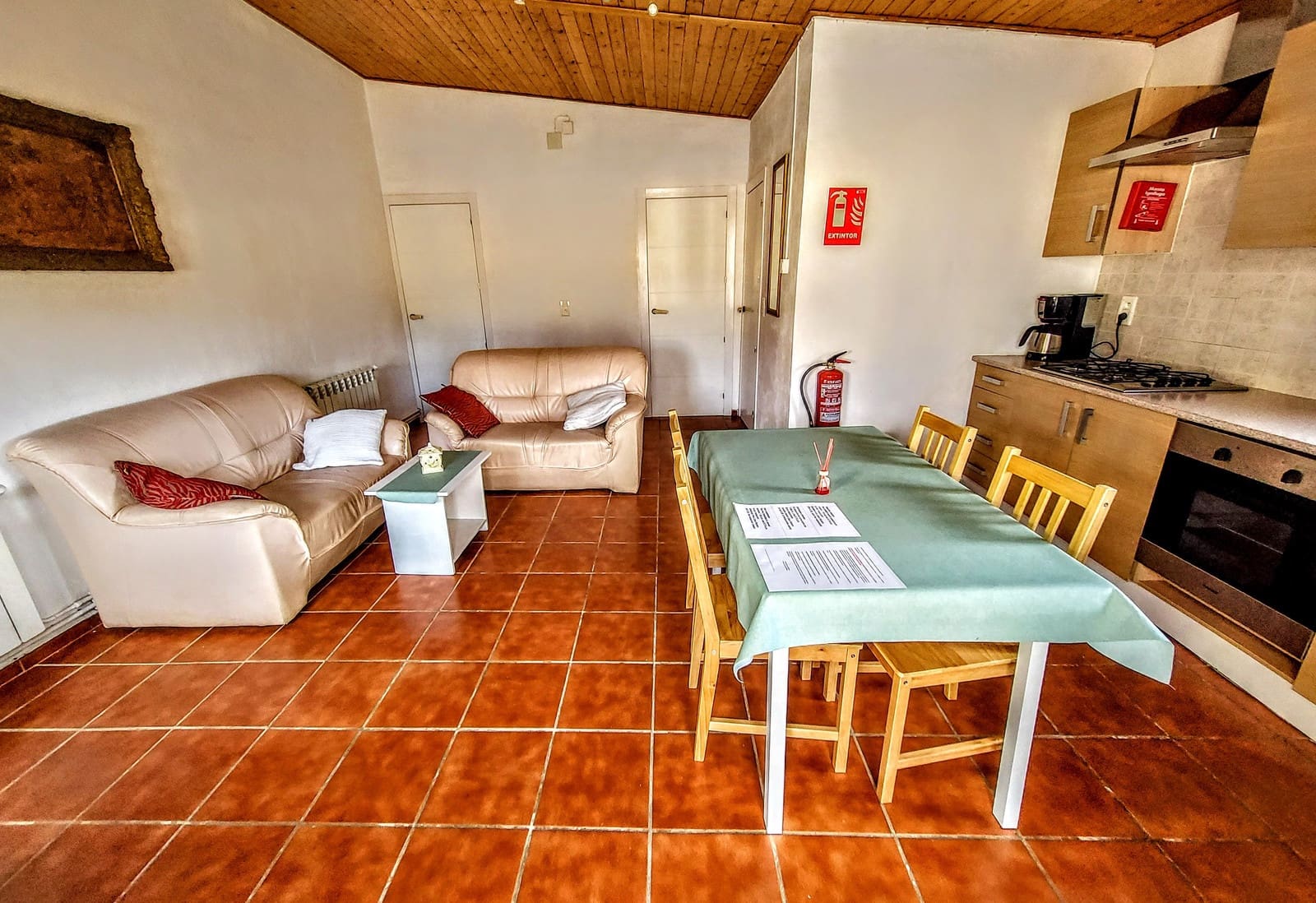 10 bedroom Villa for sale in Godelleta with pool - € 575,000 (Ref: 9582447)