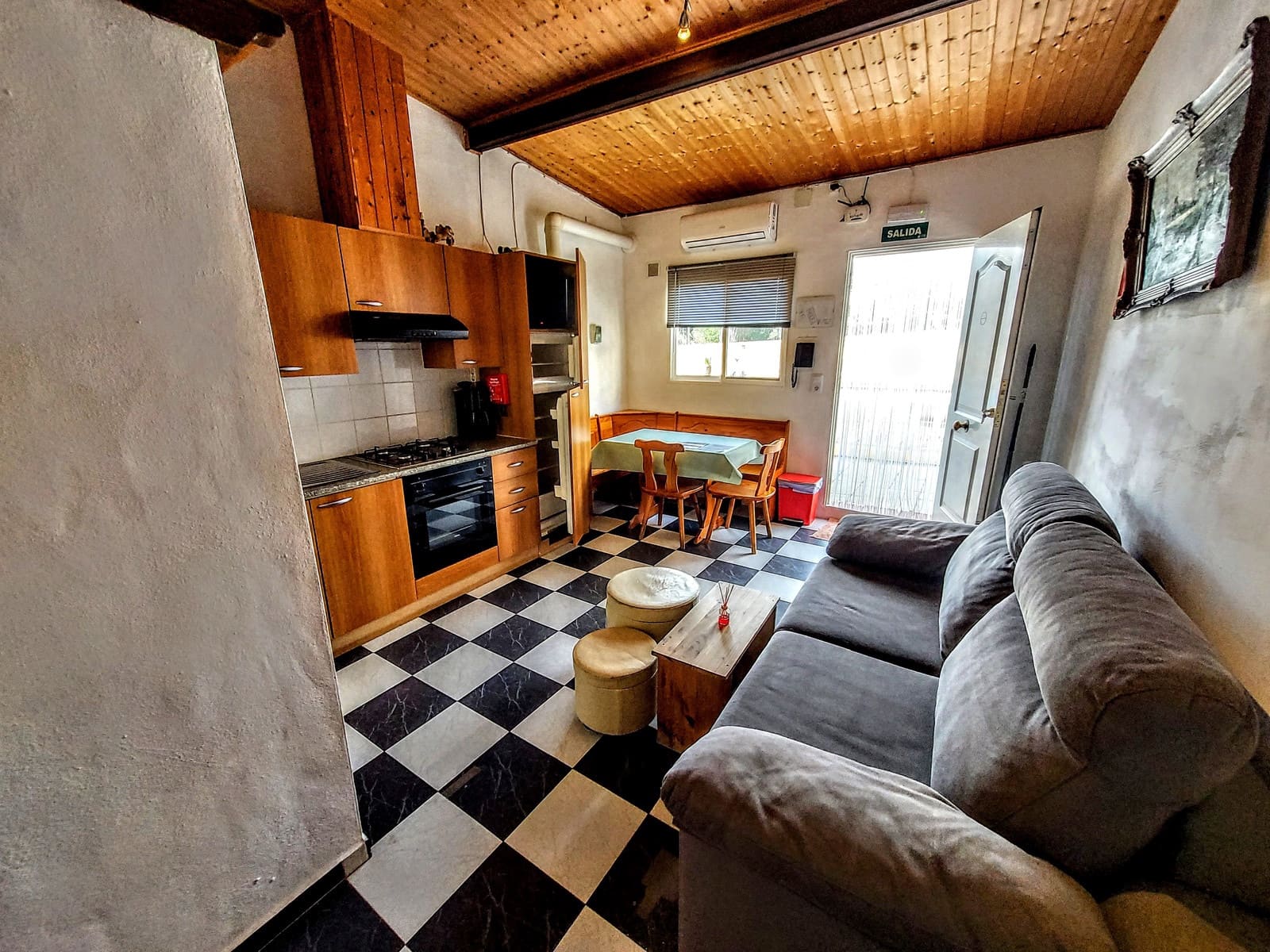 10 bedroom Villa for sale in Godelleta with pool - € 575,000 (Ref: 9582447)