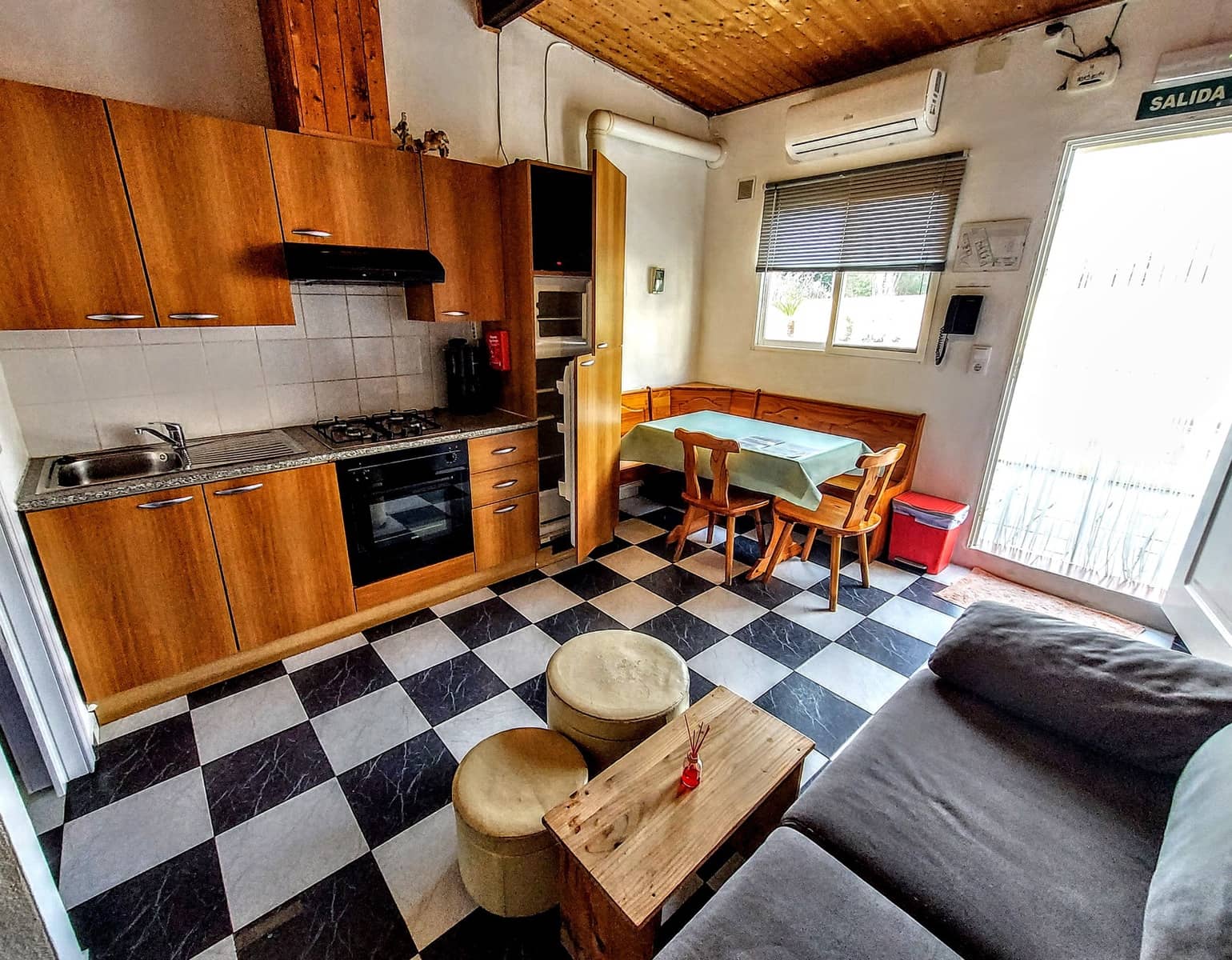 10 bedroom Villa for sale in Godelleta with pool - € 575,000 (Ref: 9582447)