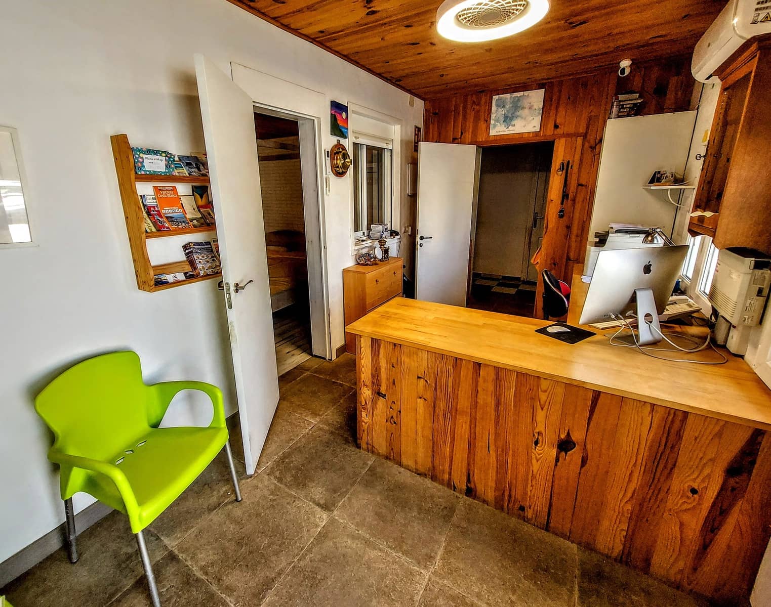 10 bedroom Villa for sale in Godelleta with pool - € 575,000 (Ref: 9582447)