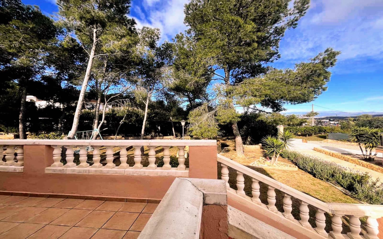 5 soveværelse Villa til salg i Vilamarxant / Villamarchante med swimmingpool - € 258.000 (Ref: 9594771)