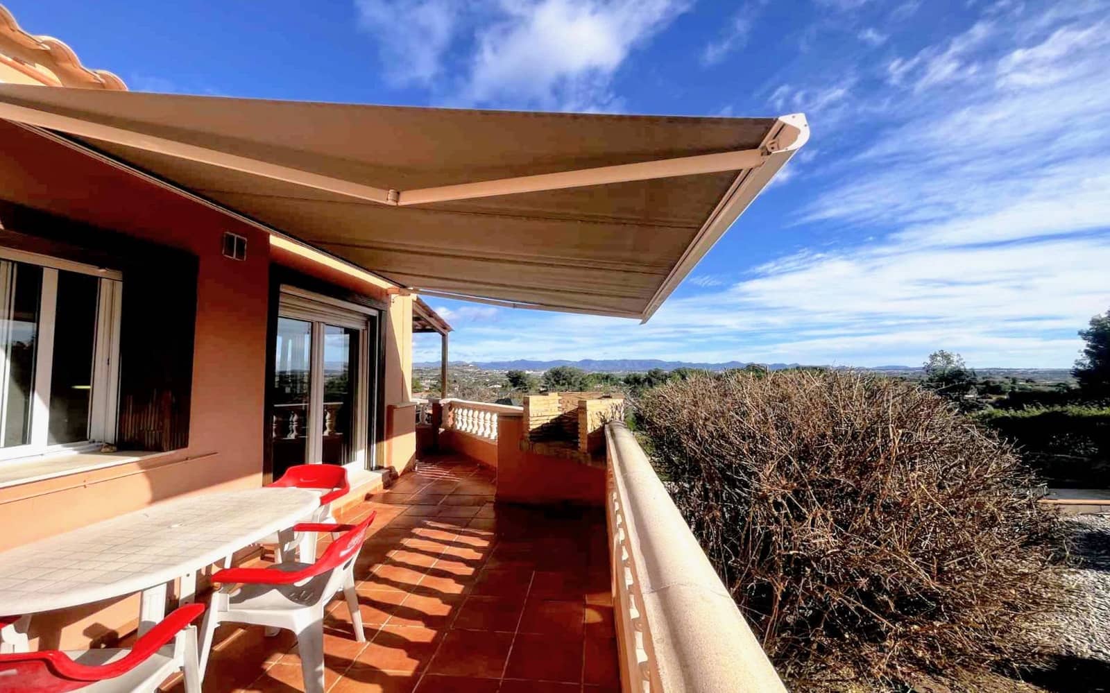 5 soveværelse Villa til salg i Vilamarxant / Villamarchante med swimmingpool - € 258.000 (Ref: 9594771)