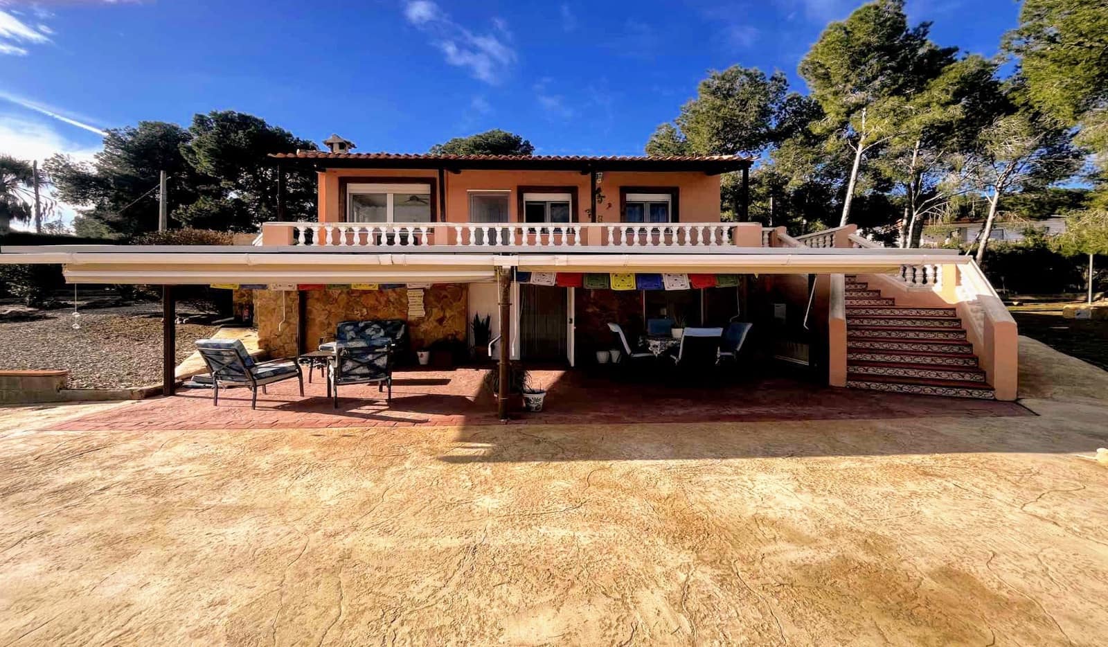 5 soveværelse Villa til salg i Vilamarxant / Villamarchante med swimmingpool - € 258.000 (Ref: 9594771)