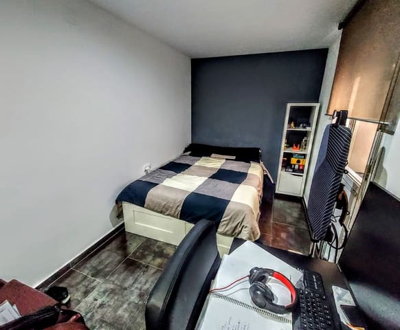 3 soveværelse Lejlighed til salg i Torrefiel, Valencia by - € 280.000 (Ref: 9598698)