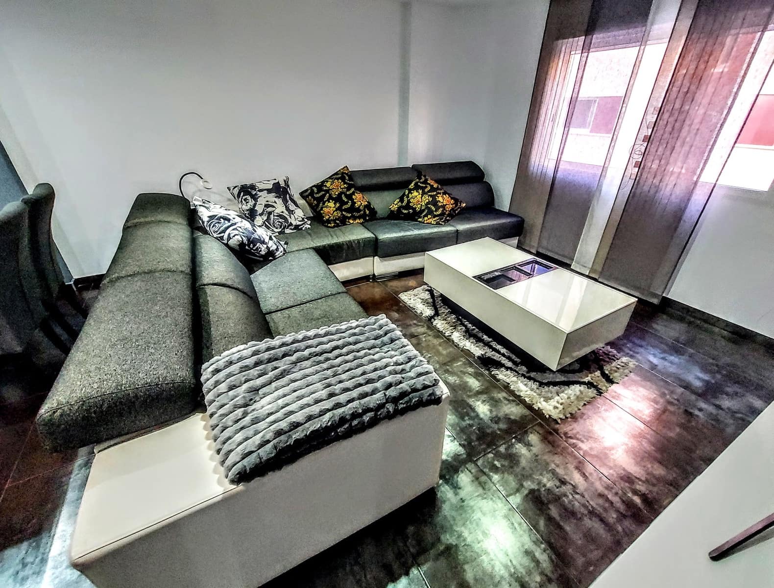 3 slaapkamer Appartement te koop in Valencia stad - € 280.000 (Ref: 9598698)