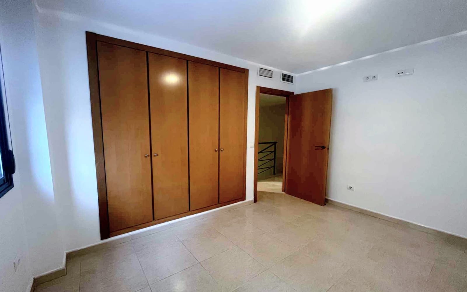 3 chambre Appartement à vendre à Moncada - 295 000 € (Ref: 9602572)