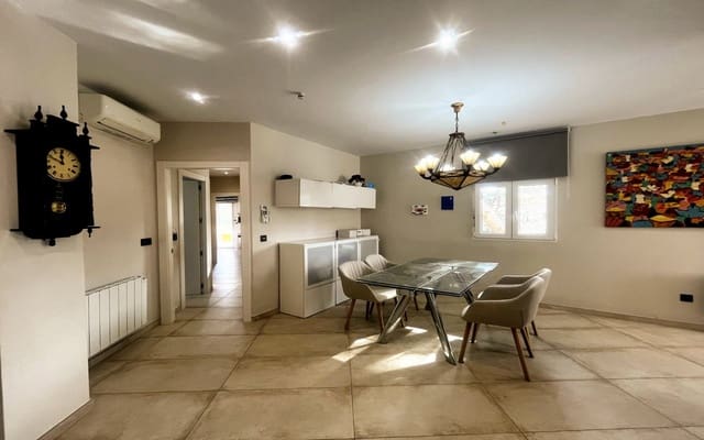 4 Zimmer Villa zu verkaufen in La Cañada, Paterna - 548.000 € (Ref: 9604678)