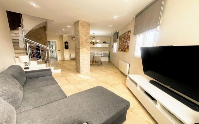 4 Zimmer Villa zu verkaufen in La Cañada, Paterna - 548.000 € (Ref: 9604678)