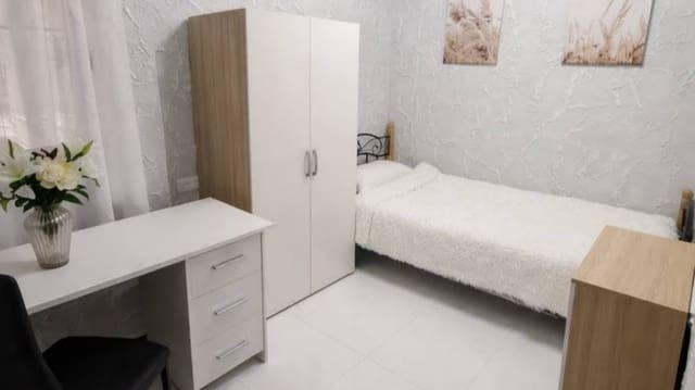 Apartamento de 5 habitaciones en El Calvari, València ciudad en venta - 238.000 € (Ref: 9607587)