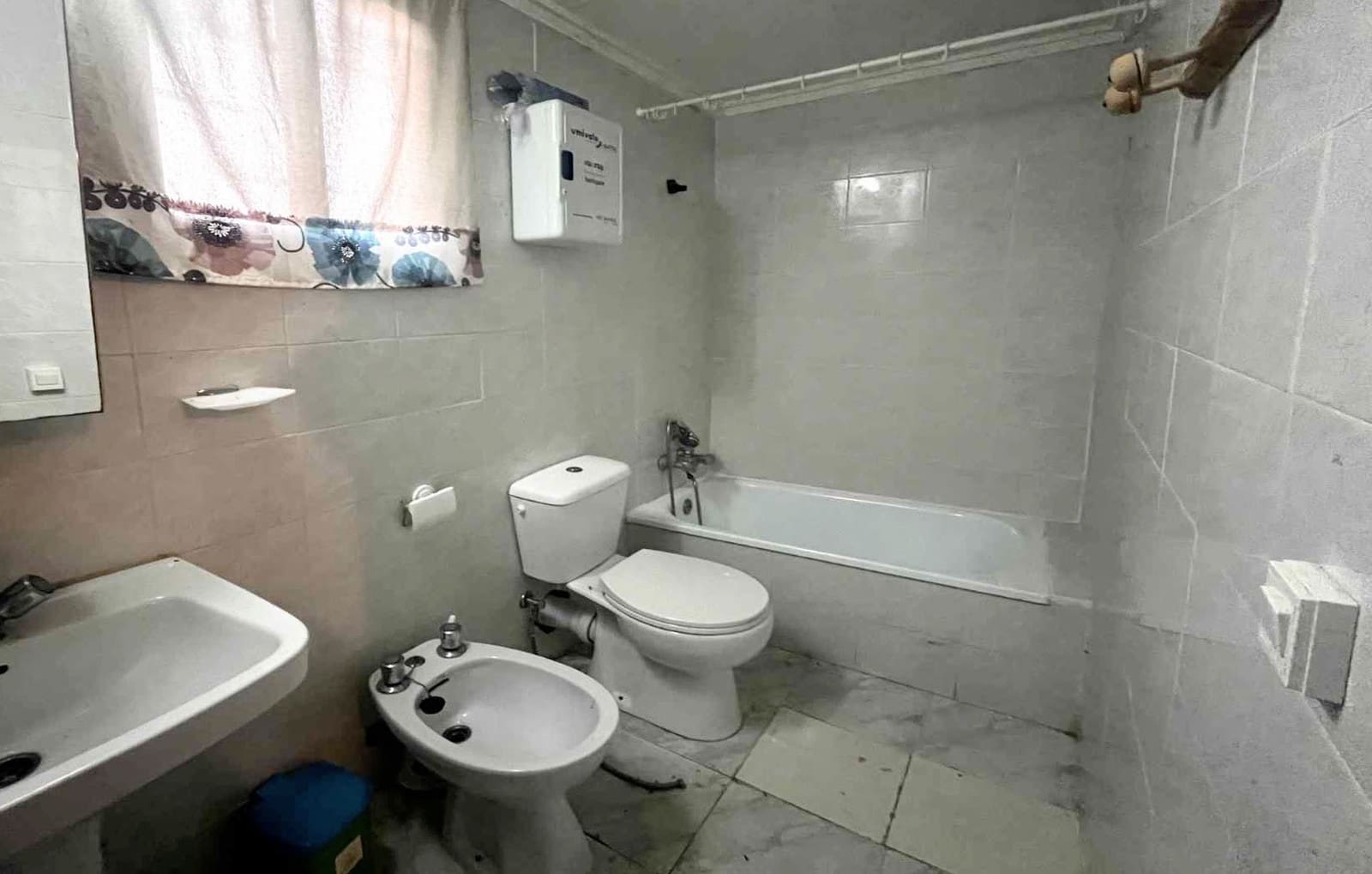 2 soverom Villa til salgs i Montserrat med svømmebasseng - € 100 000 (Ref: 9615185)