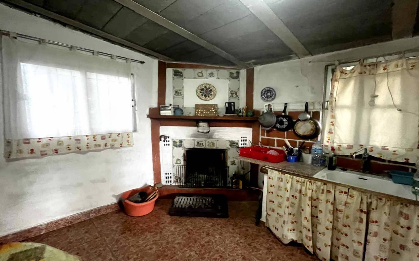 2 soverom Villa til salgs i Montserrat med svømmebasseng - € 100 000 (Ref: 9615185)