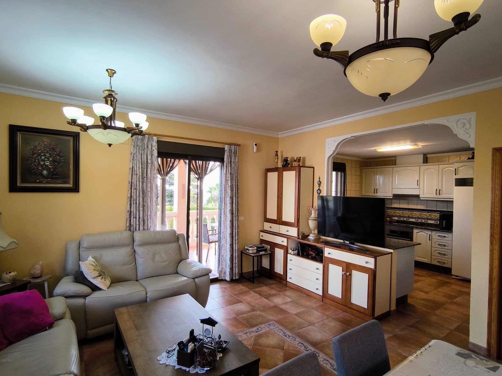 4 soveværelse Villa til salg i Turis med swimmingpool - € 289.000 (Ref: 9647848)