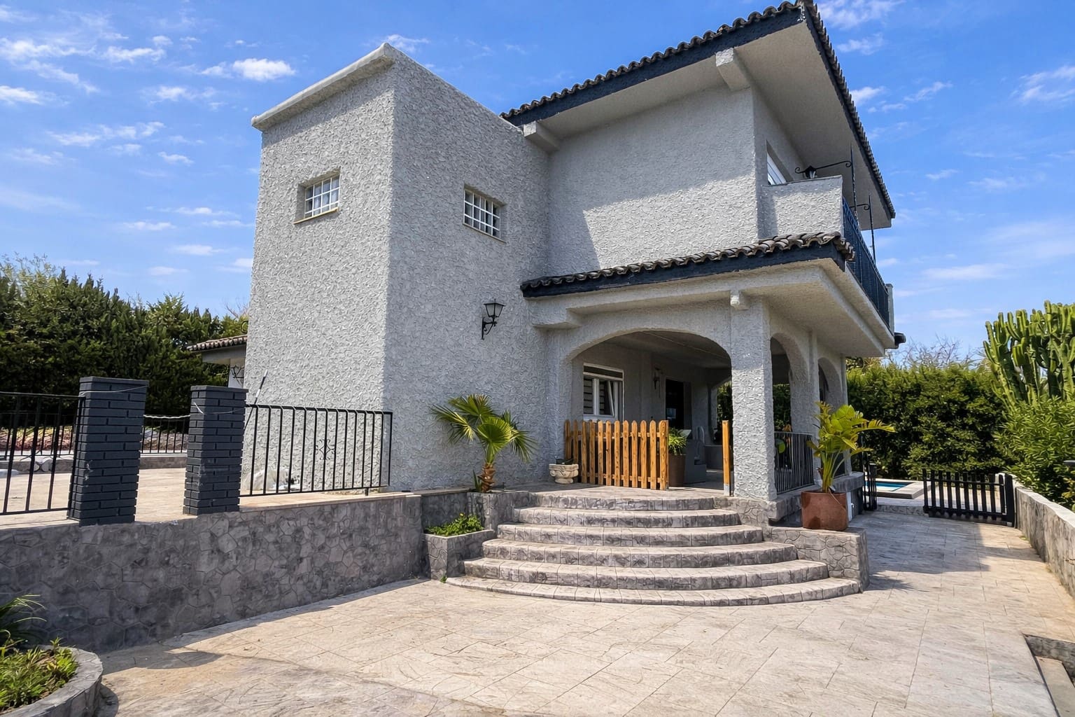 3 soverom Villa til salgs i La Pobla de Vallbona med svømmebasseng - € 415 000 (Ref: 9655758)