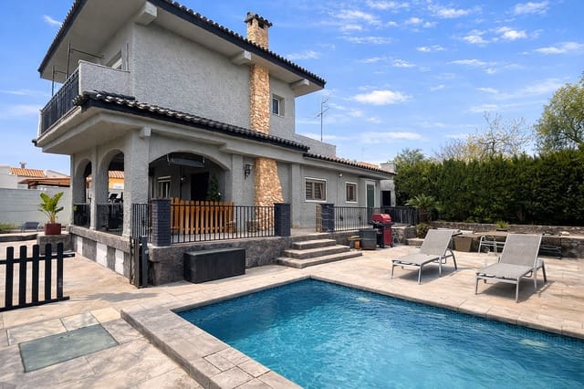 3 Zimmer Villa zu verkaufen in La Pobla de Vallbona mit Pool - 415.000 € (Ref: 9655758)