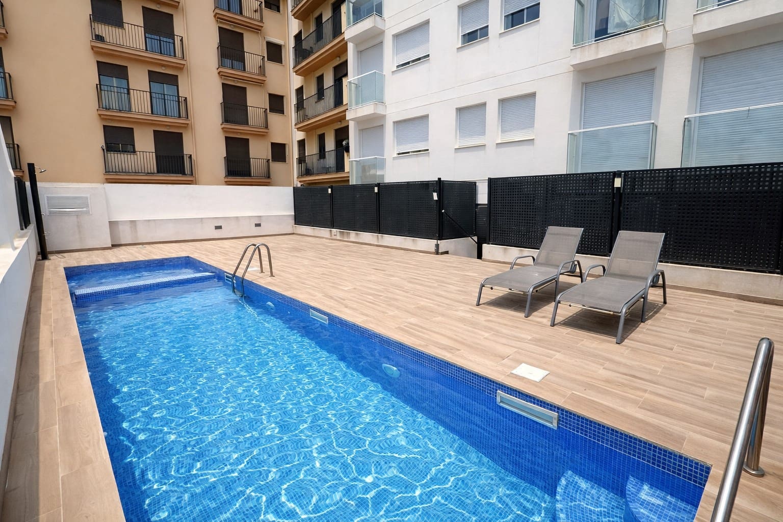 Apartamento de 3 habitaciones en València ciudad en venta con piscina - 470.000 € (Ref: 9658432)