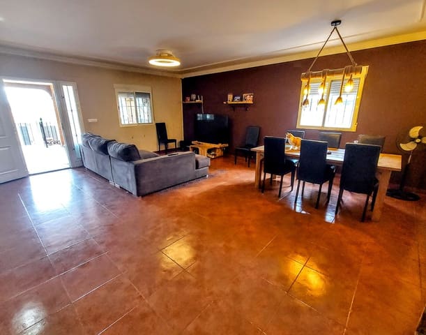 4 slaapkamer Villa te koop in Montserrat met zwembad - € 189.000 (Ref: 9670137)