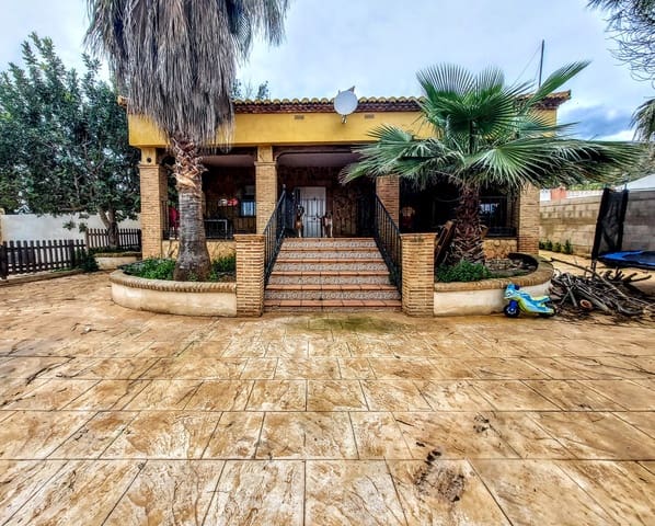 4 slaapkamer Villa te koop in Montserrat met zwembad - € 189.000 (Ref: 9670137)