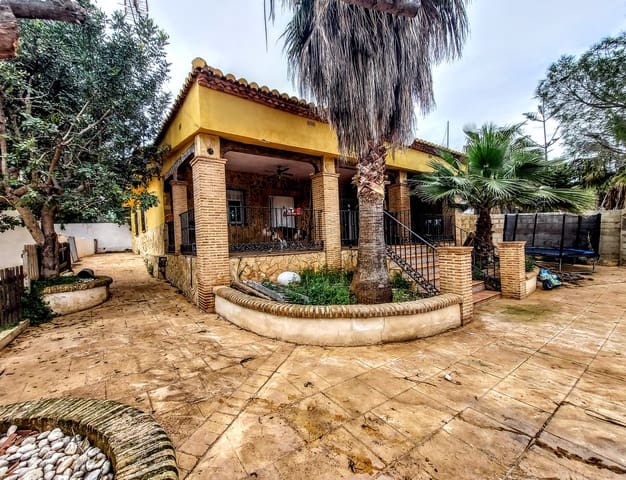 4 slaapkamer Villa te koop in Montserrat met zwembad - € 189.000 (Ref: 9670137)