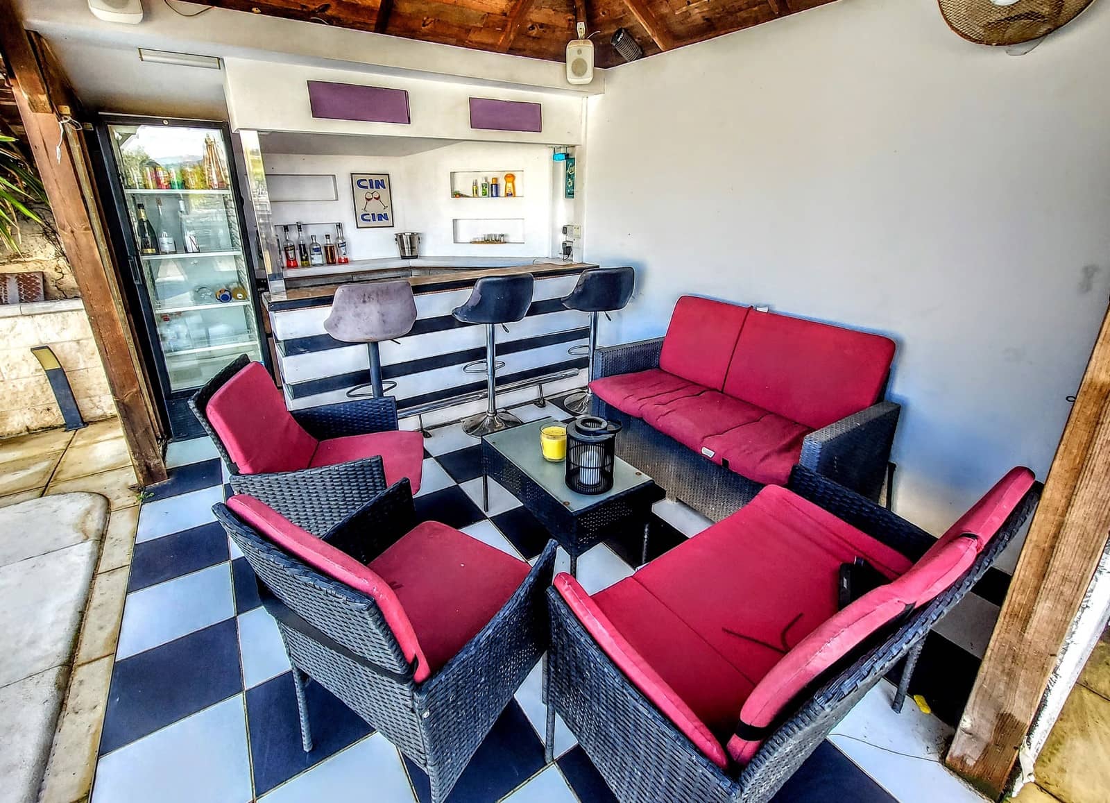 Chalet de 5 habitaciones en Torrent en venta con piscina - 399.000 € (Ref: 9676987)