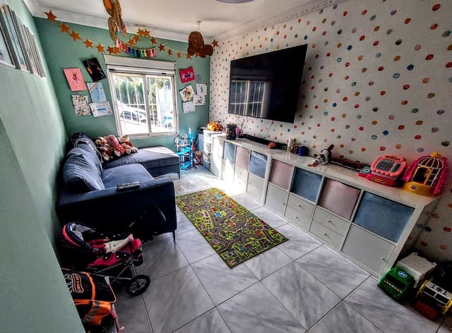 Chalet de 5 habitaciones en Torrent en venta con piscina - 399.000 € (Ref: 9676987)