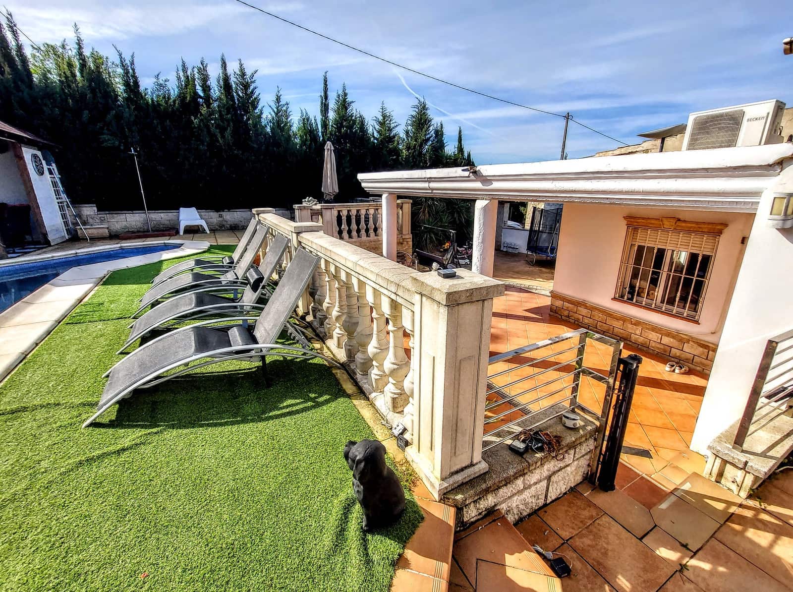 Chalet de 5 habitaciones en Torrent en venta con piscina - 399.000 € (Ref: 9676987)