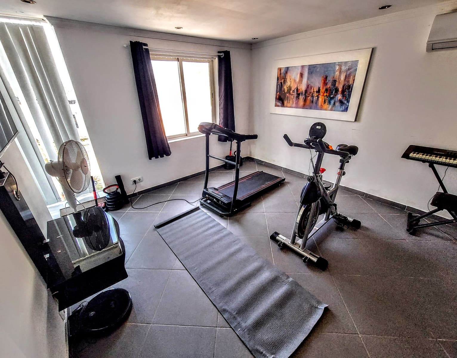 Chalet de 5 habitaciones en Torrent en venta con piscina - 399.000 € (Ref: 9676987)