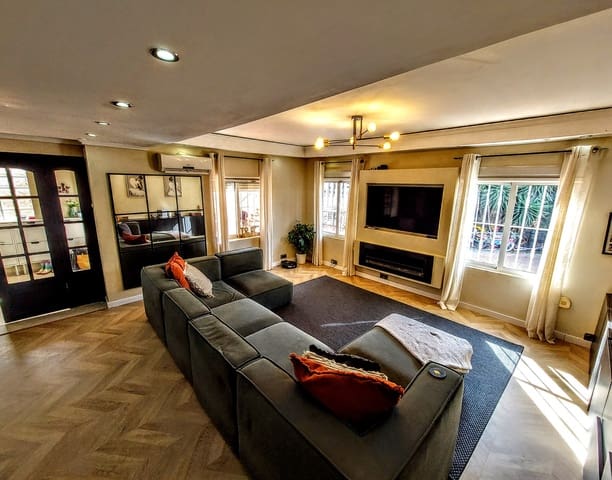 5 soverom Villa til salgs i Torrent med svømmebasseng - € 399 000 (Ref: 9676987)