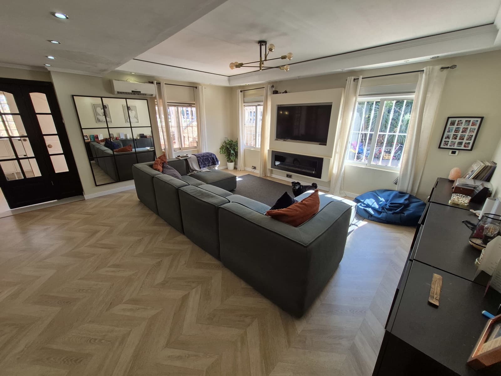 5 bedroom Villa for sale in Torrent with pool garage - € 289,000 (Ref: 9676987)