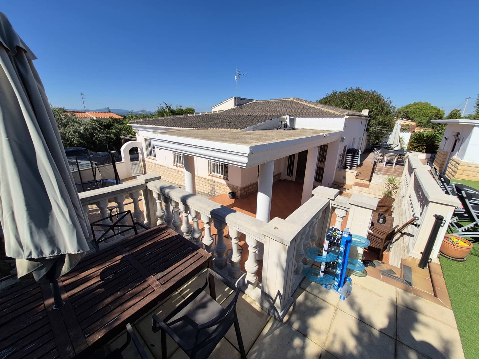 5 bedroom Villa for sale in Torrent with pool garage - € 289,000 (Ref: 9676987)