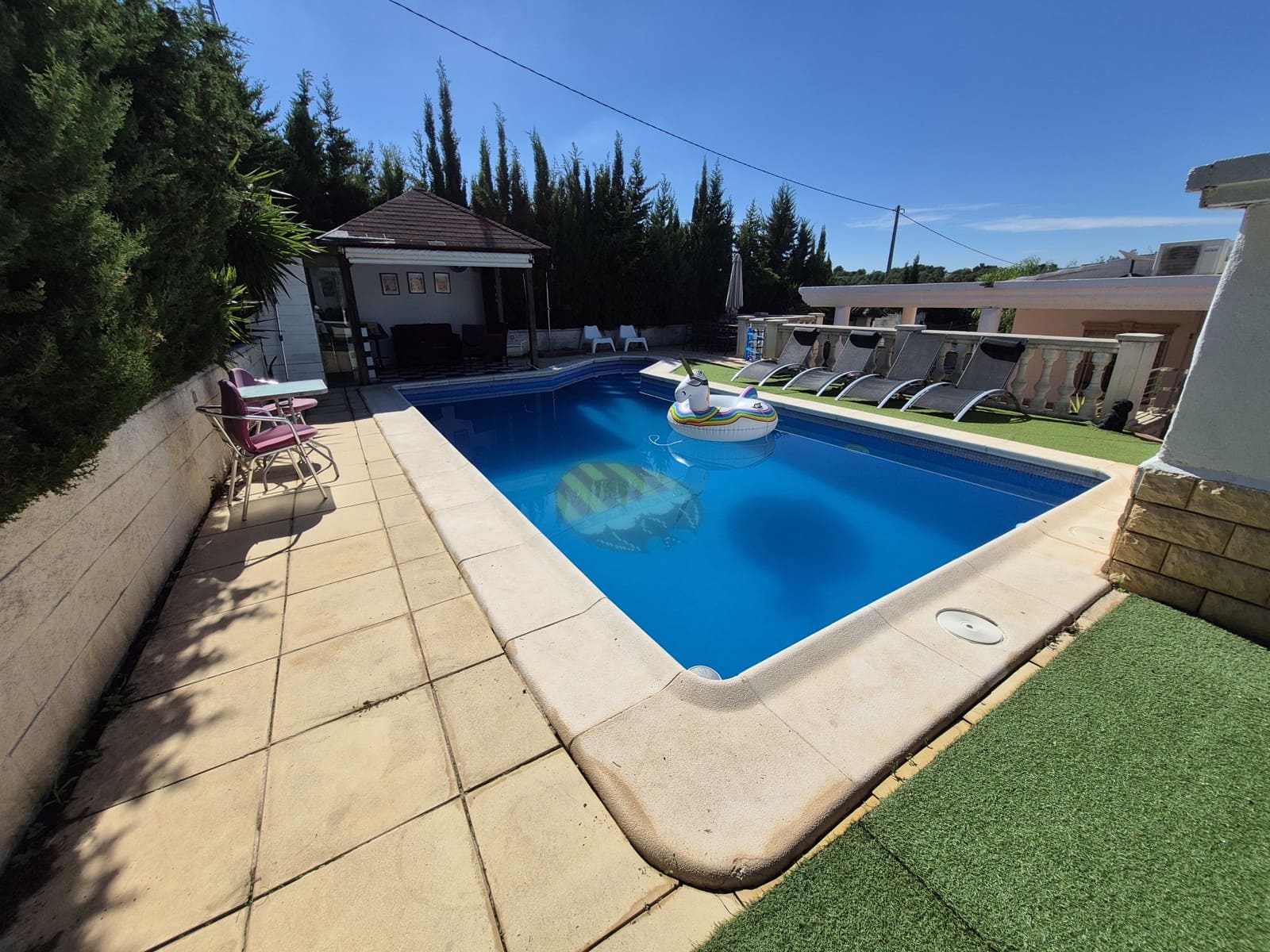 5 bedroom Villa for sale in Torrent with pool garage - € 289,000 (Ref: 9676987)
