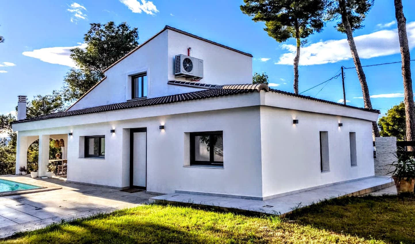 3 bedroom Villa for sale in Turis with pool - € 399,000 (Ref: 9714600)