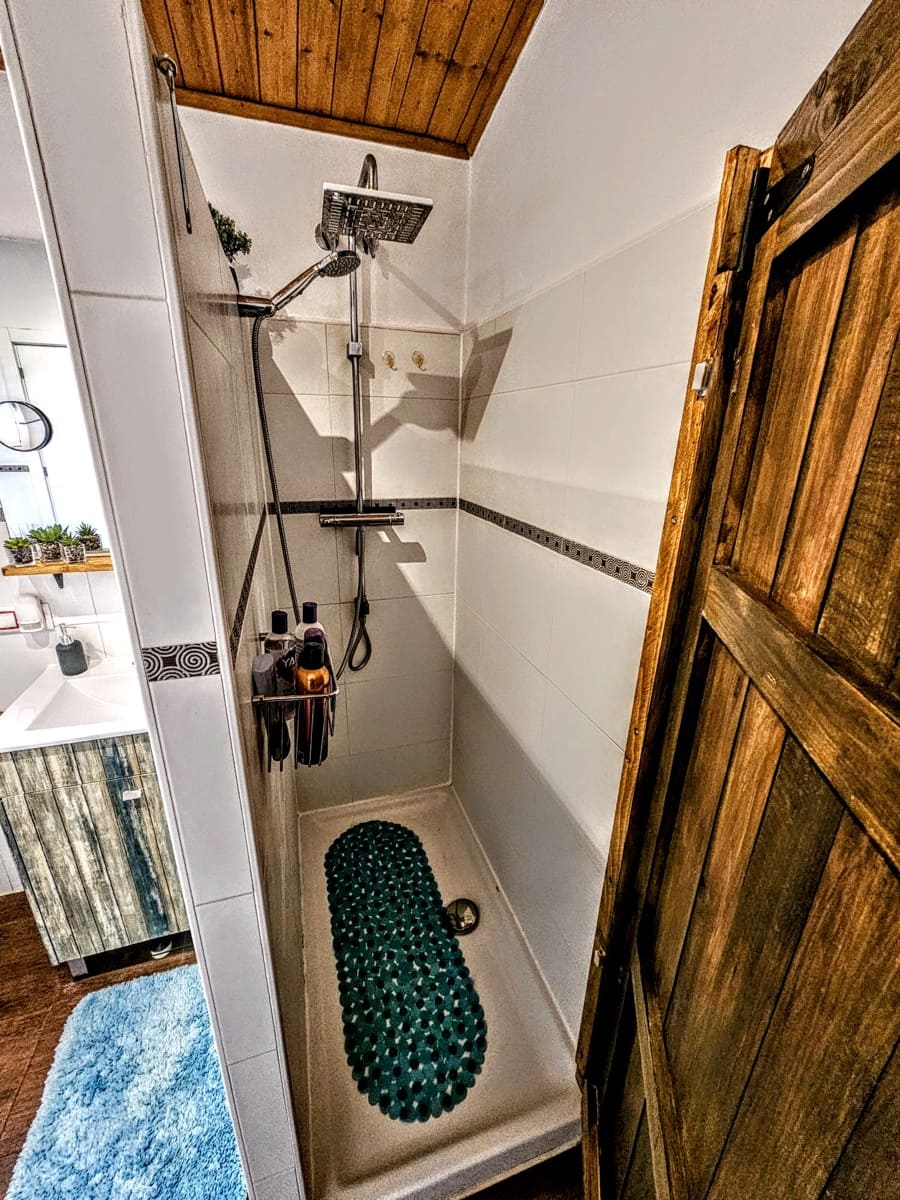 3 bedroom Villa for sale in Pedralba with pool - € 249,500 (Ref: 9721409)