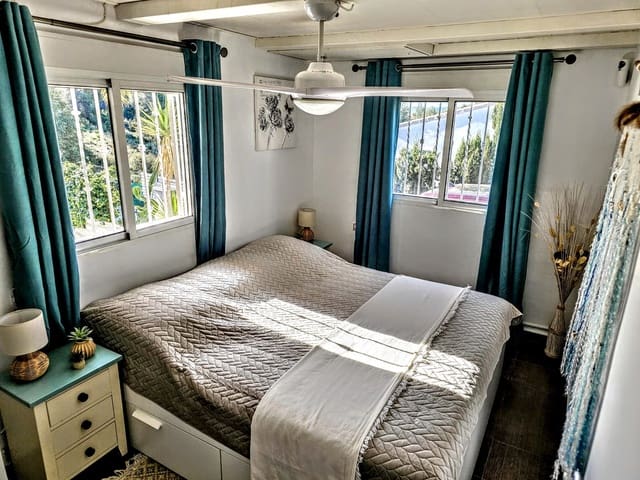 3 chambre Villa/Maison à vendre à Pedralba avec piscine - 249 500 € (Ref: 9721409)