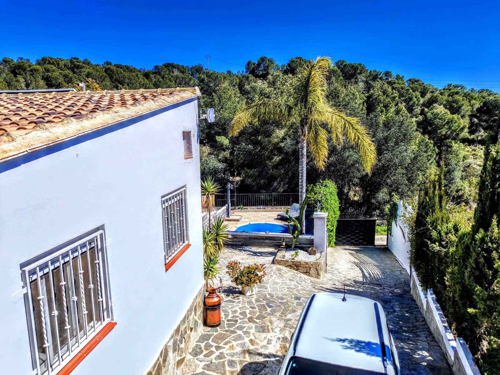 Chalet de 3 habitaciones en Pedralba en venta con piscina - 249.500 € (Ref: 9721409)