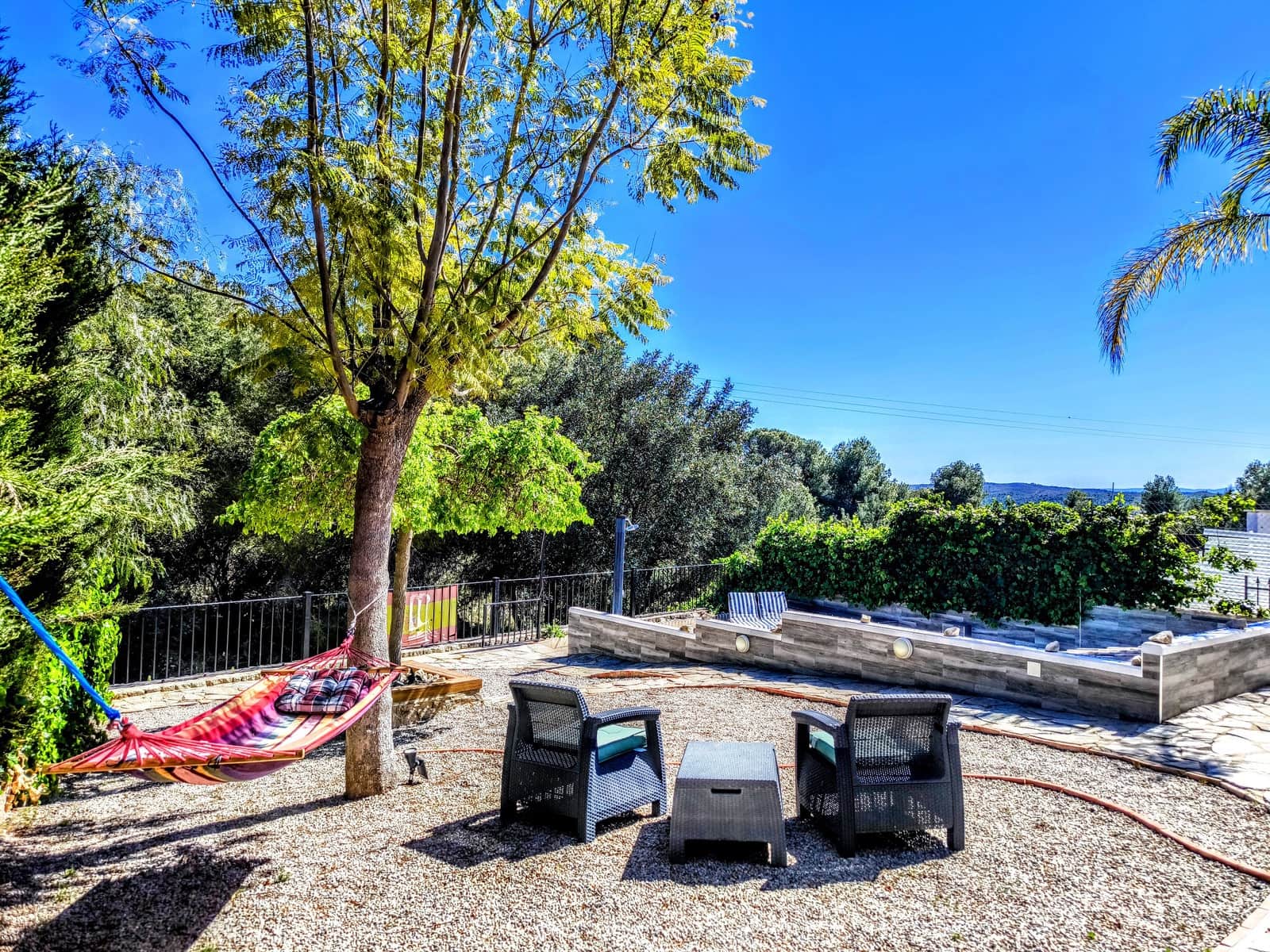 Chalet de 3 habitaciones en Pedralba en venta con piscina - 249.500 € (Ref: 9721409)