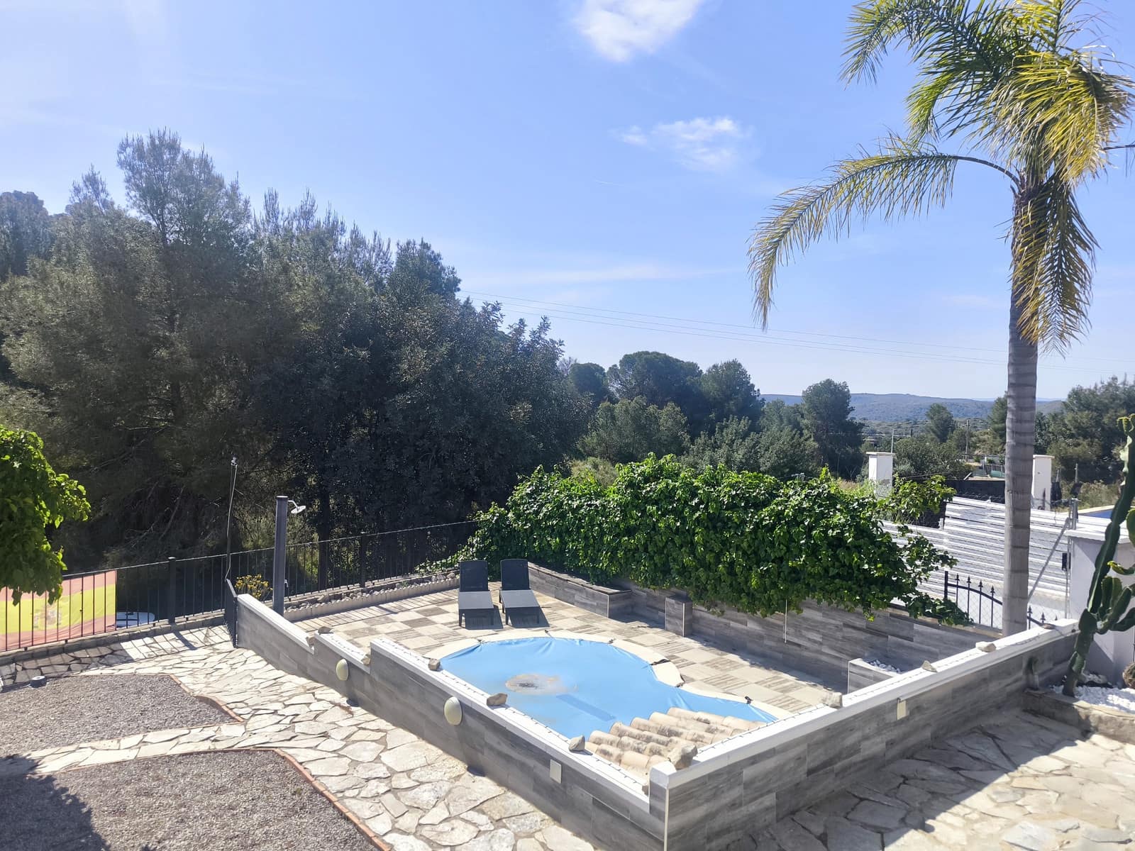 3 bedroom Villa for sale in Pedralba with pool - € 249,500 (Ref: 9721409)