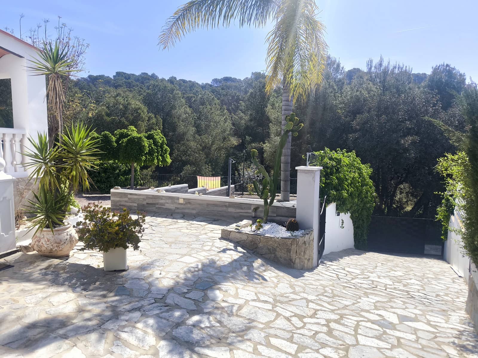 3 bedroom Villa for sale in Pedralba with pool - € 249,500 (Ref: 9721409)
