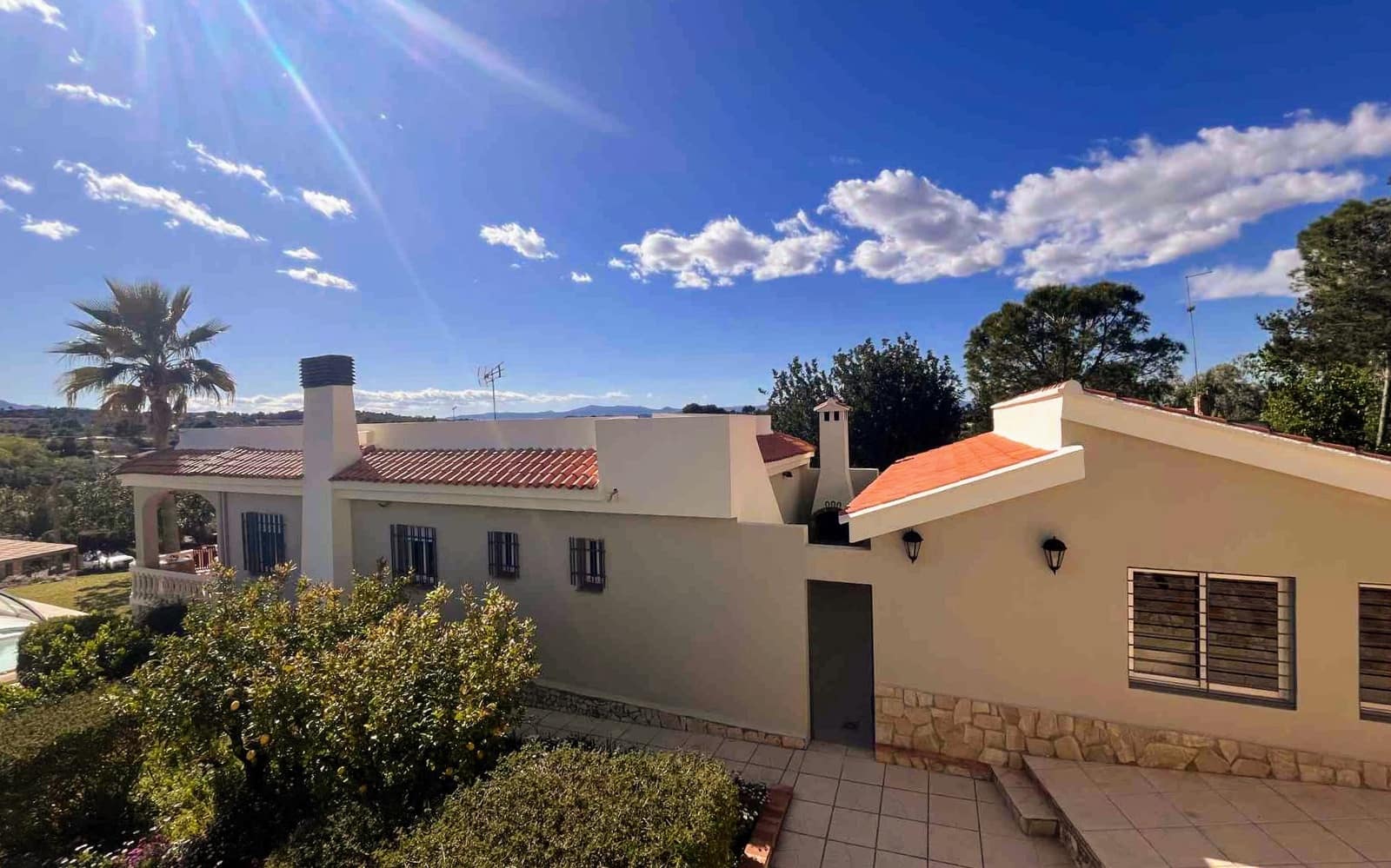 7 bedroom Villa for sale in Montserrat with pool - € 950,000 (Ref: 9758599)