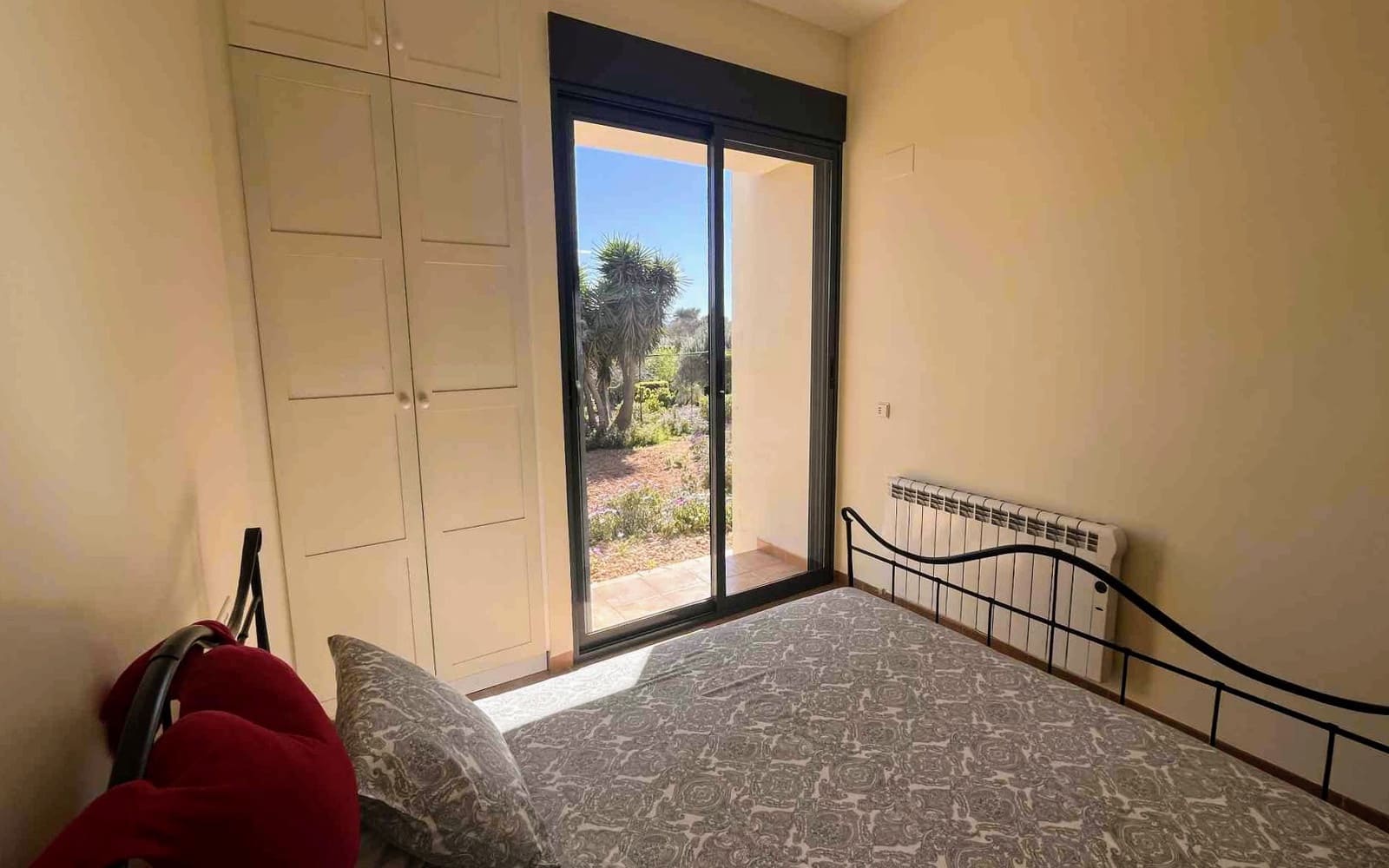 7 bedroom Villa for sale in Montserrat with pool - € 950,000 (Ref: 9758599)