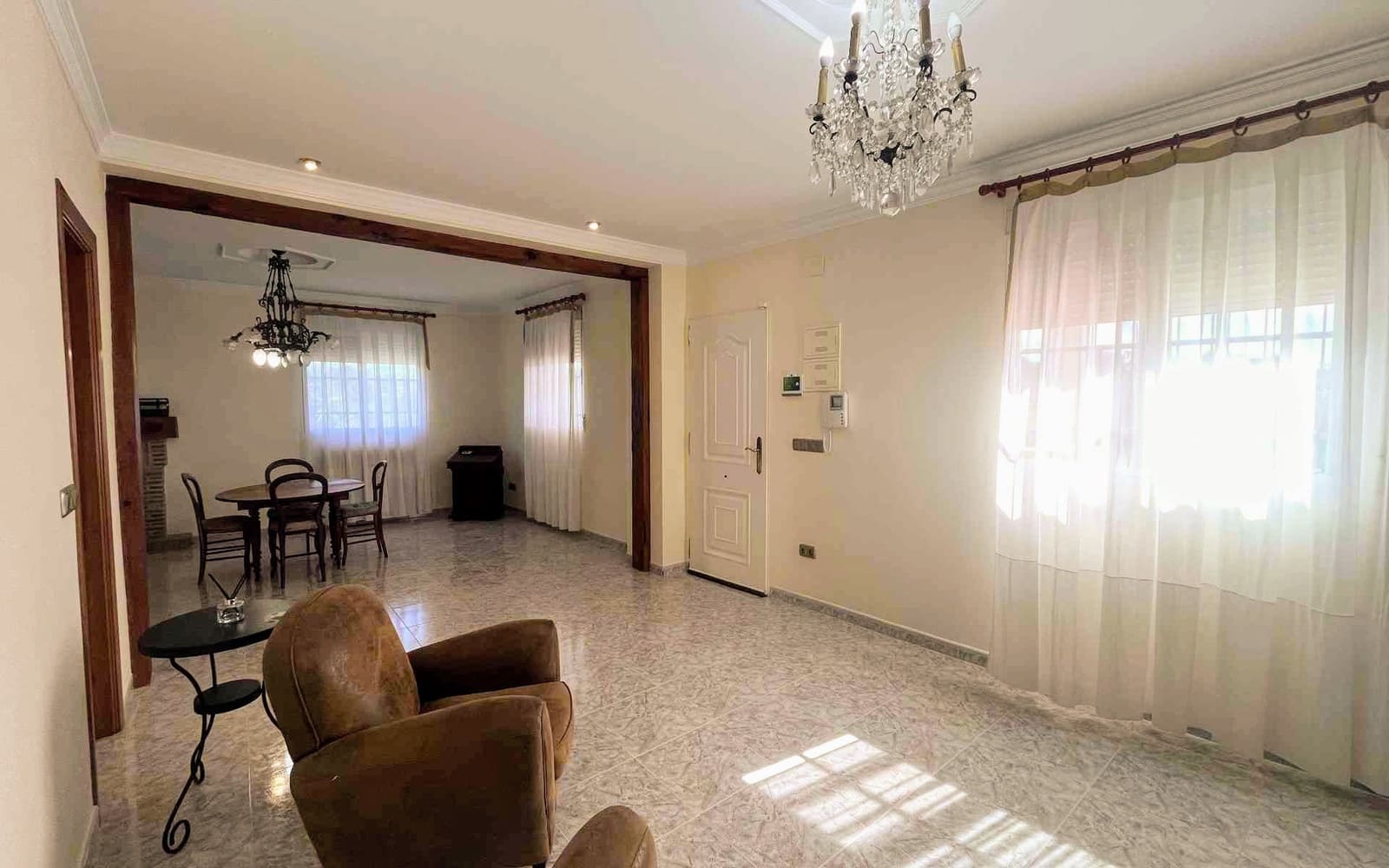 7 bedroom Villa for sale in Montserrat with pool - € 950,000 (Ref: 9758599)